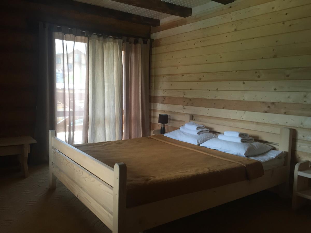 Roksolana Hotel Izki Buitenkant foto