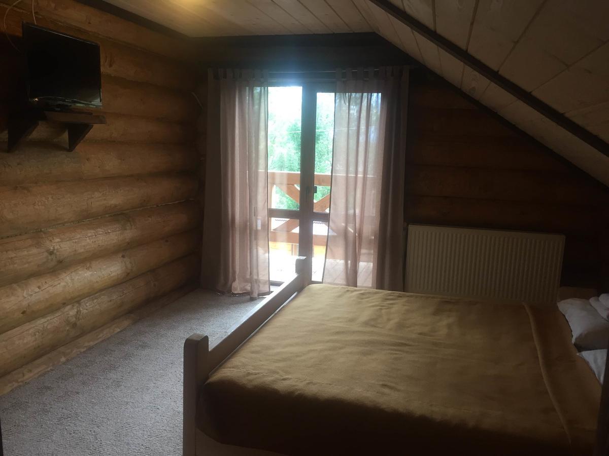 Roksolana Hotel Izki Buitenkant foto