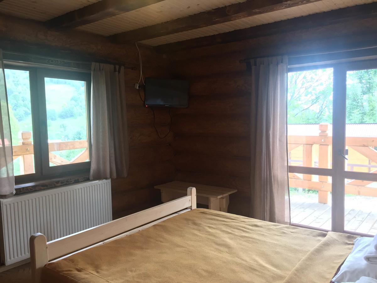 Roksolana Hotel Izki Buitenkant foto
